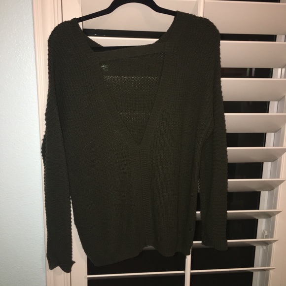 Forever 21 cropped V sweater - Picture 2 of 2